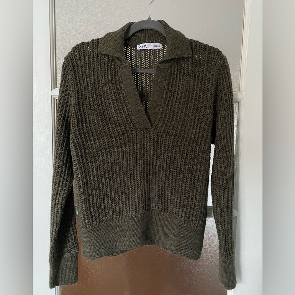 Zara Dark Green V-Neck Women's Sweater